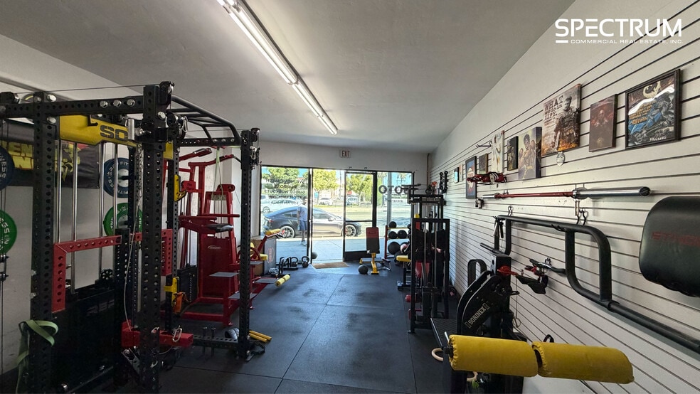 More Photos Of 1800-1806 W Olive Ave, Burbank Storefront For Lease