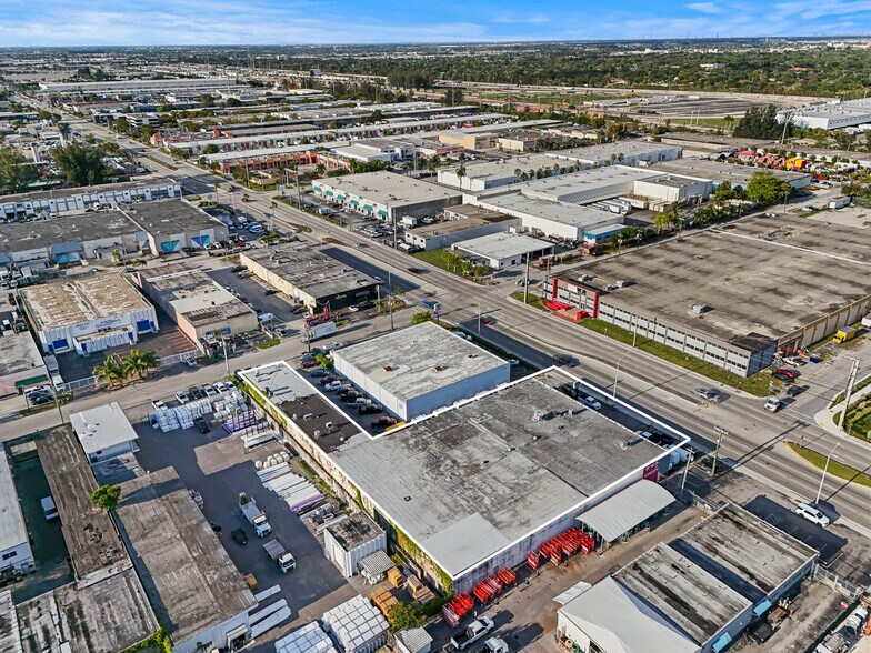 More Photos Of 4200-4250 NW 72nd Ave, Miami Warehouse For Lease