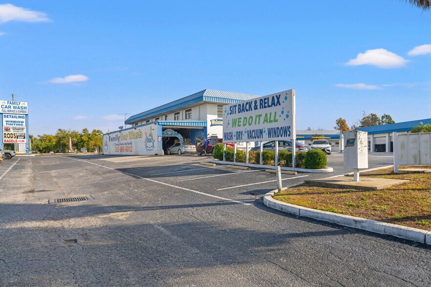 More Photos Of 1108 Commercial Way, Spring Hill Freestanding For Sale