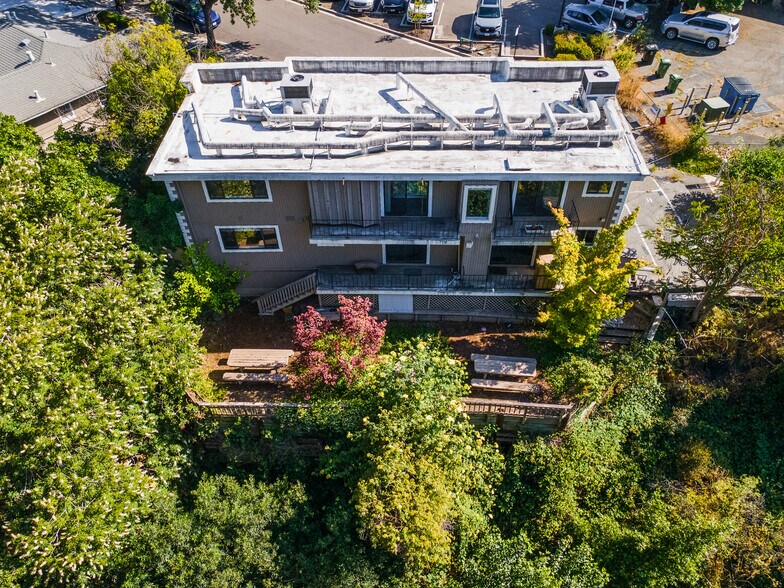 More Photos Of 360 Rose St, Danville Medical For Sale