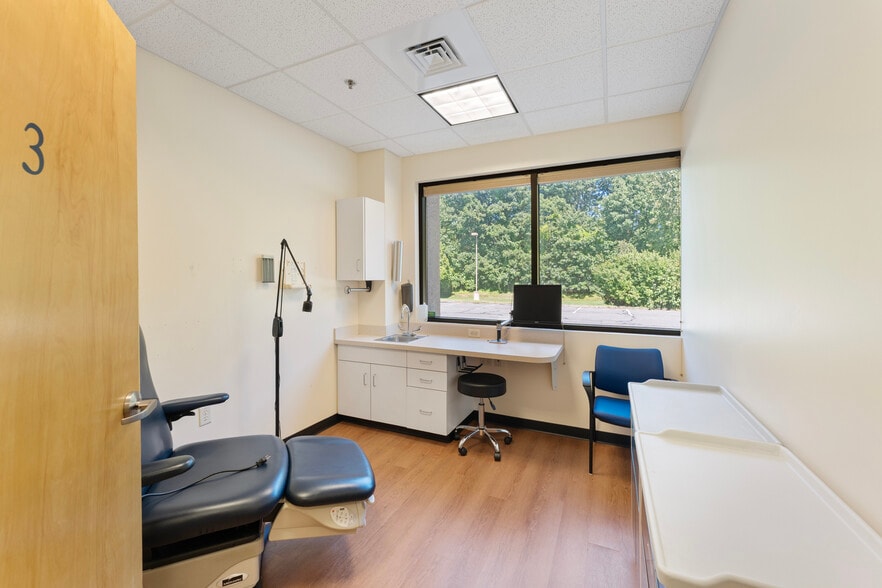 More Photos Of 265 Benton Dr, East Longmeadow Medical For Sale