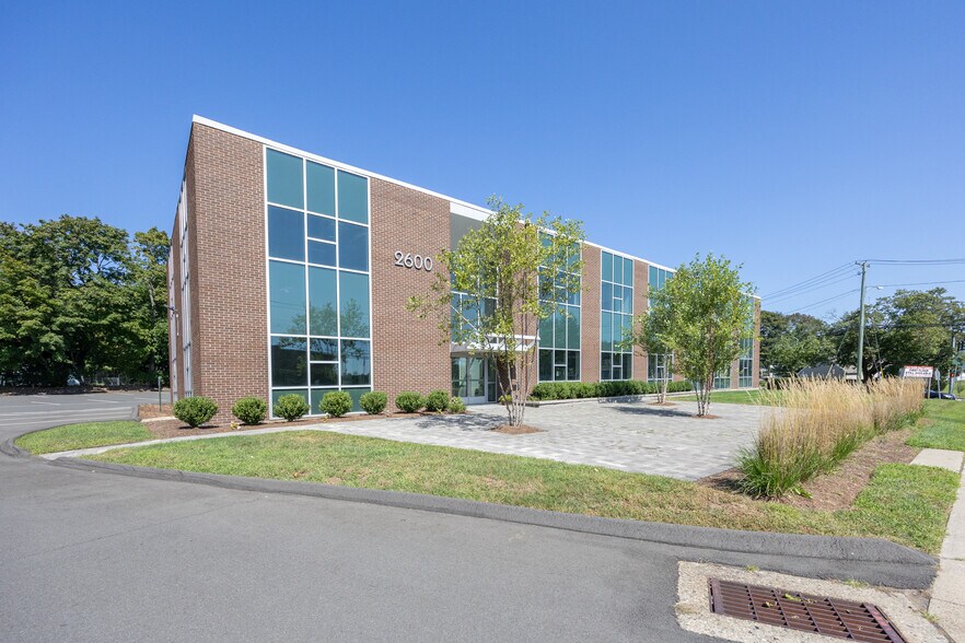 More Photos Of CORNER OF DIXWELL AVENUE AND SANFORD STREET, Hamden Medical For Lease