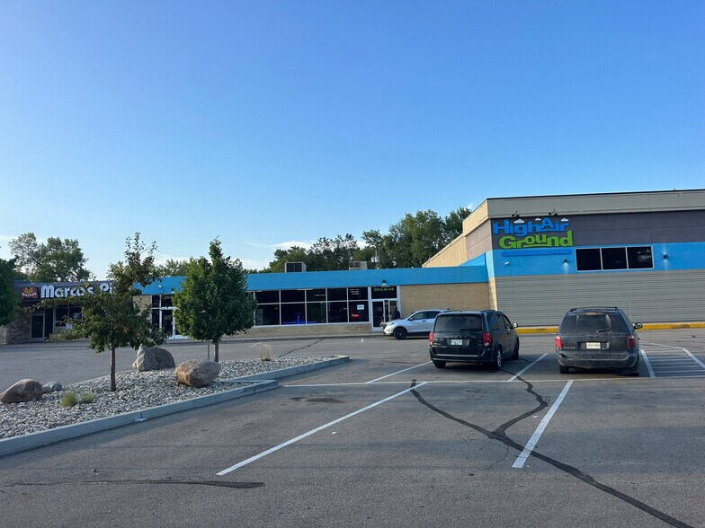 More Photos Of 1250 4th Ave NW, Minot Storefront For Lease