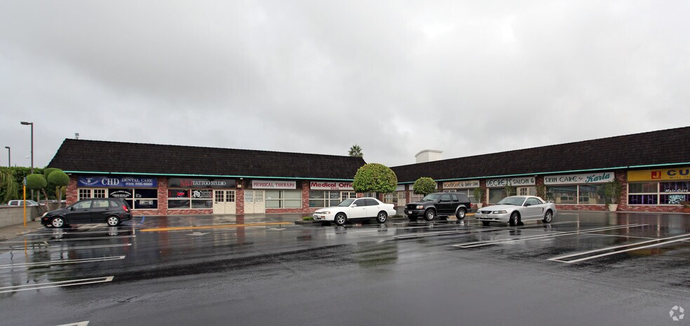 More Photos Of 9545 Reseda Blvd, Northridge Unknown For Lease