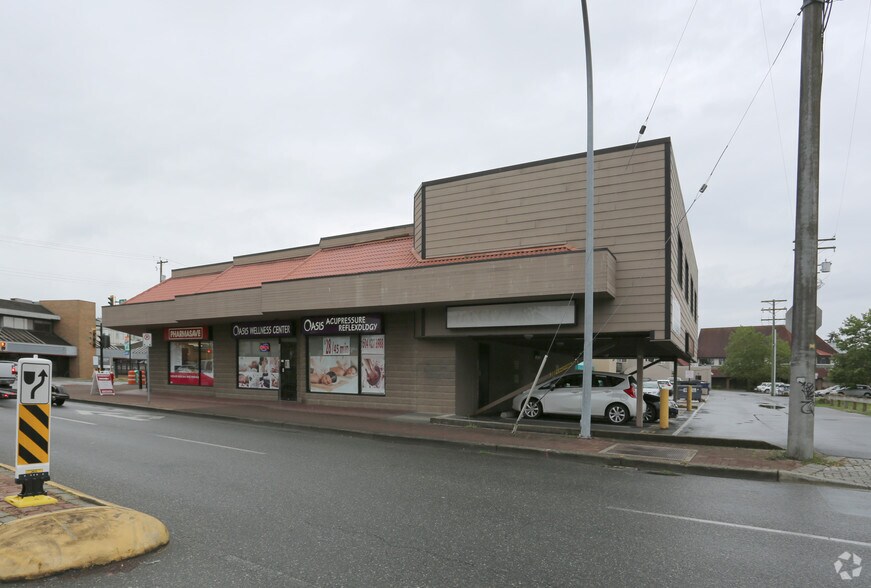 More Photos Of 20644 Fraser Hwy, Langley Medical For Lease