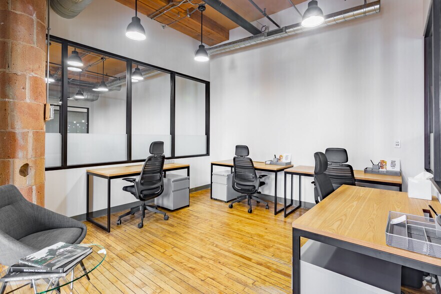 More Photos Of 320 W Ohio St, Chicago Coworking Space