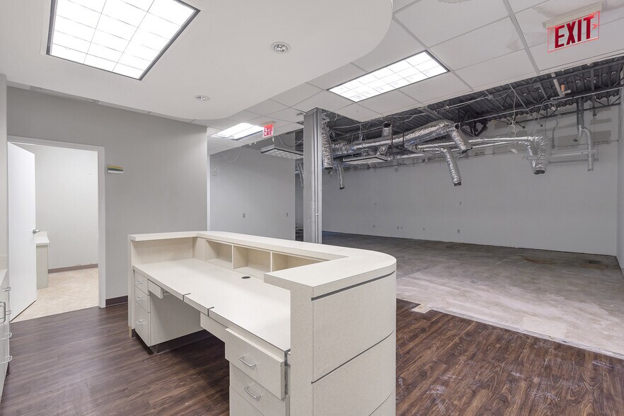 More Photos Of 4385 Johns Creek Pky, Suwanee Medical For Lease