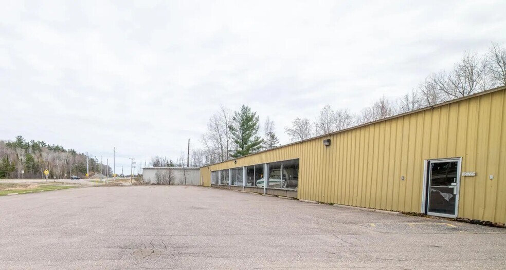 More Photos Of 639 W Kemp St, Rhinelander Light Manufacturing For Sale