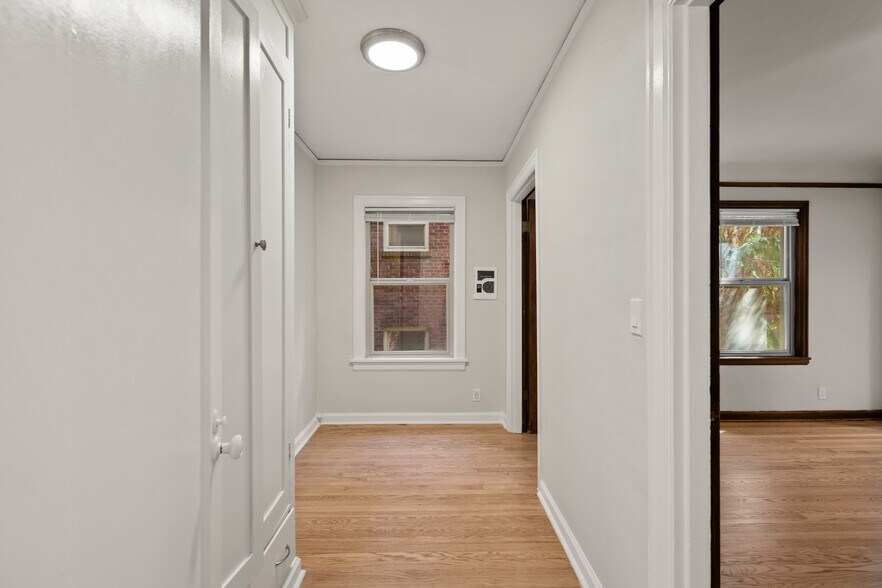 More Photos Of , Seattle Multifamily For Sale