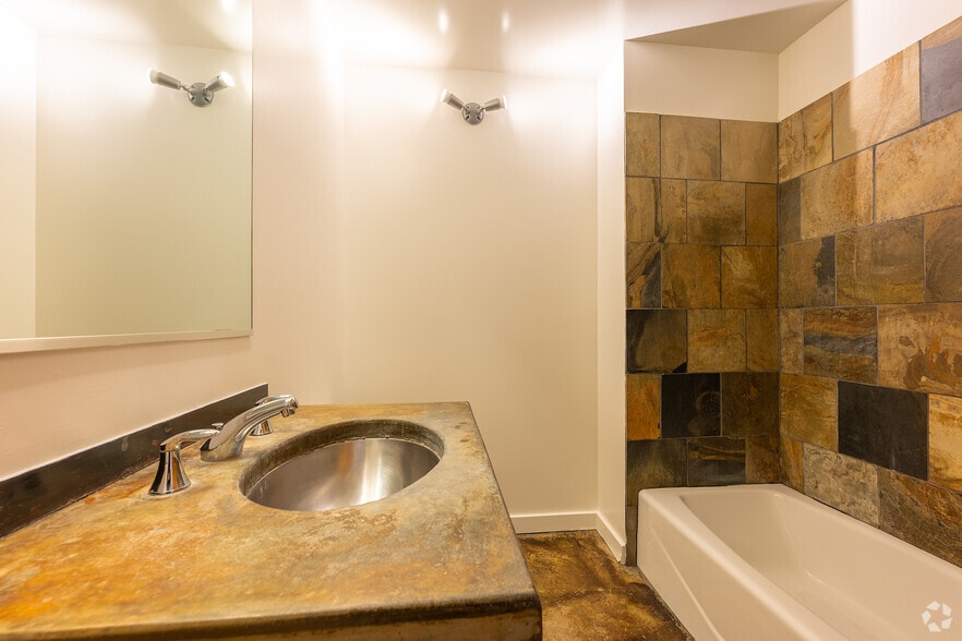 More Photos Of 1168 Folsom St, San Francisco Apartments For Lease