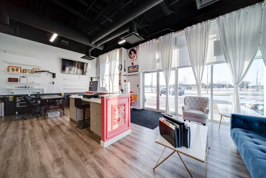 More Photos Of 6950-6970 76 Av NW, Edmonton Storefront Retail Office For Sale