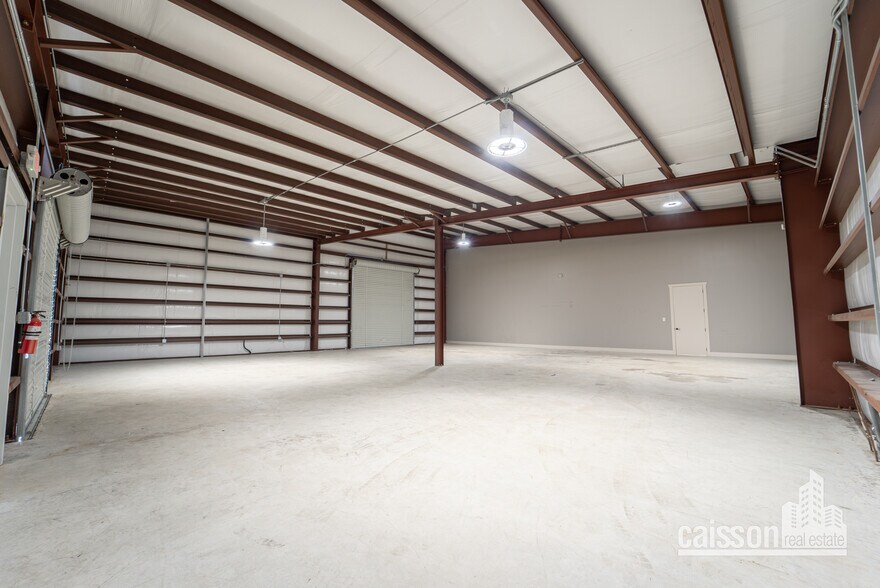 More Photos Of 108-132 Enterprise Pky, Boerne Unknown For Lease