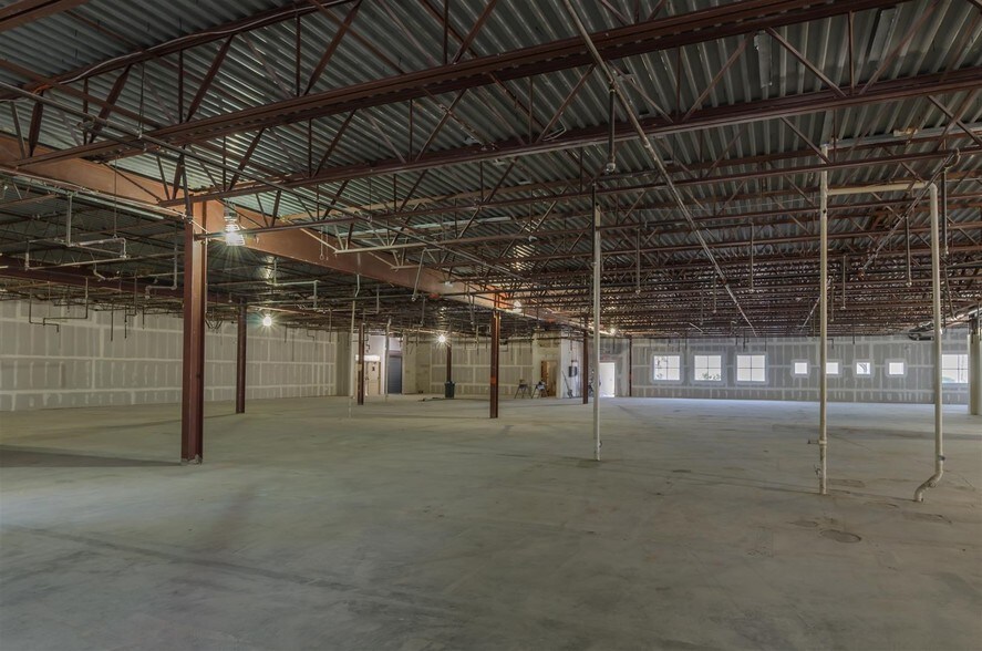 More Photos Of 4650 N Dixie Hwy, Oakland Park Medical For Lease