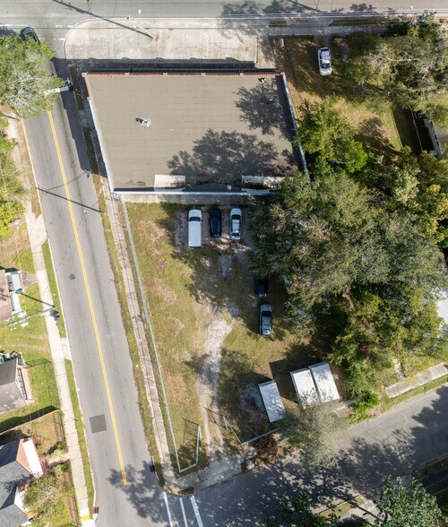 More Photos Of 446 Golfair Blvd, Jacksonville Storefront Retail Office For Sale