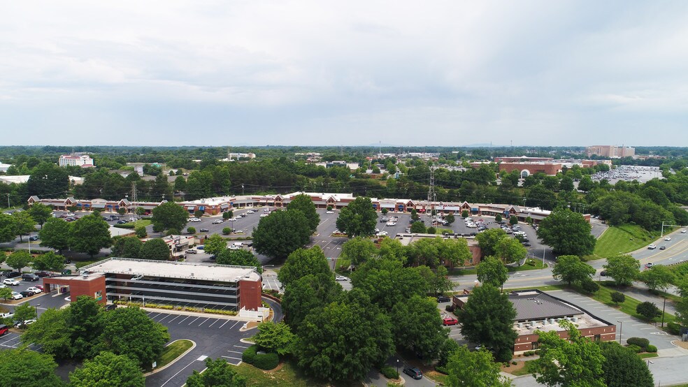 More Photos Of 725 Highland Oaks Dr, Winston-Salem Medical For Lease