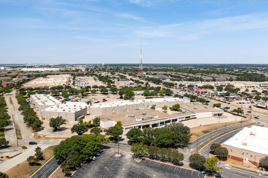 More Photos Of 598 E Round Grove Rd, Lewisville Department Store For Sale