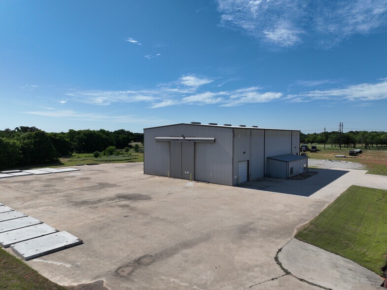 More Photos Of 464 Cool Jct, Millsap Manufacturing For Lease