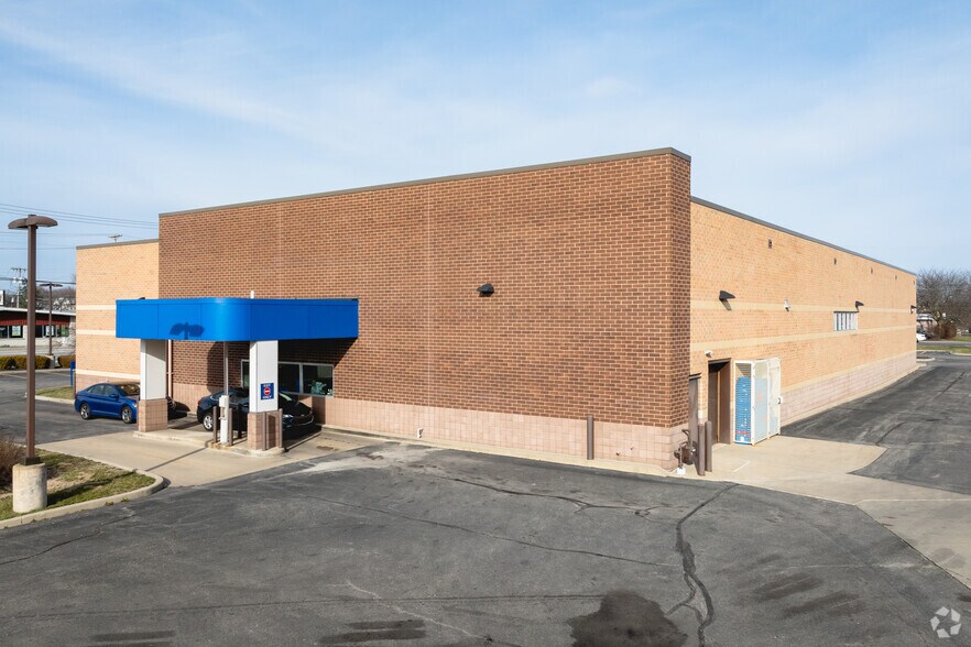More Photos Of 7225 Airport Hwy, Holland Drugstore For Sale