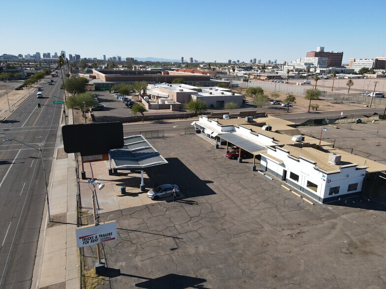 More Photos Of 2802 E Van Buren St, Phoenix Warehouse For Sale