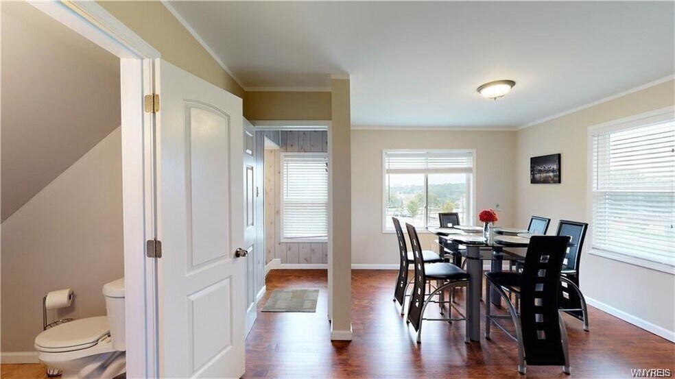 More Photos Of , Niagara Falls Unknown For Sale