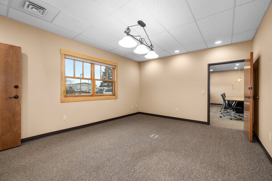 More Photos Of 102 Cooperative Way, Kalispell Office For Sale