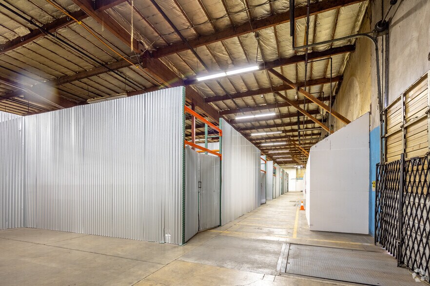 More Photos Of 6035 NE 92nd Dr, Portland Warehouse For Lease