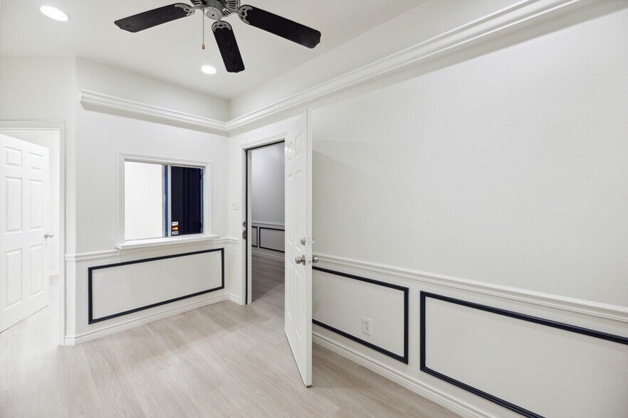 More Photos Of 3606 Marvin D Love Fwy, Dallas Medical For Lease