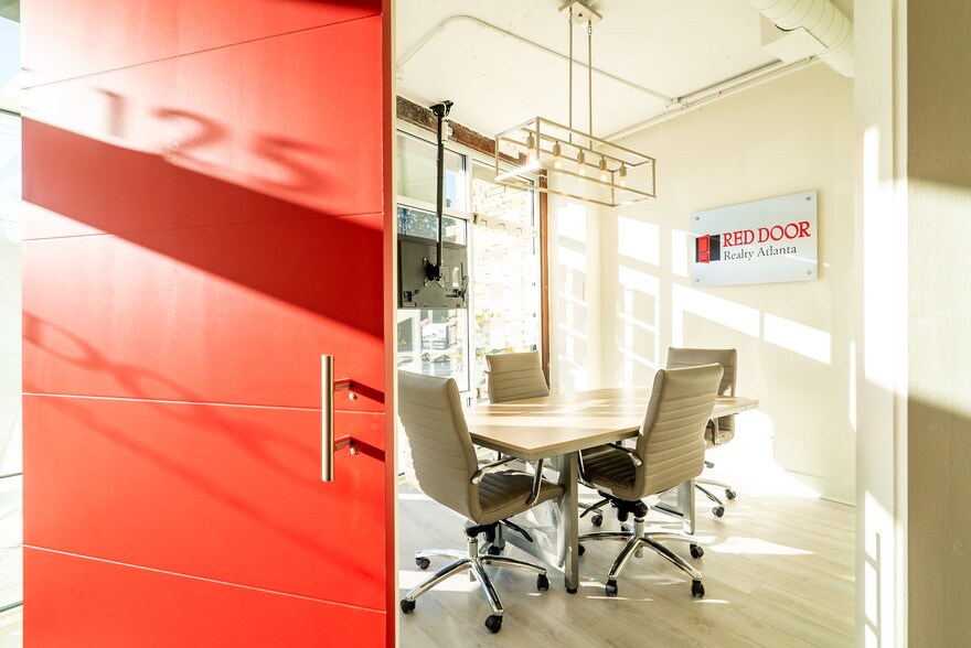 More Photos Of 5502 Peachtree Rd, Chamblee Storefront Retail Office For Lease