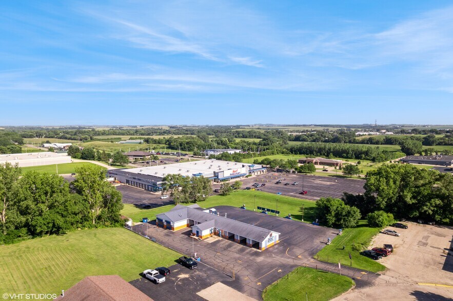 More Photos Of 731 Midwest Ct, Freeport Carwash For Sale