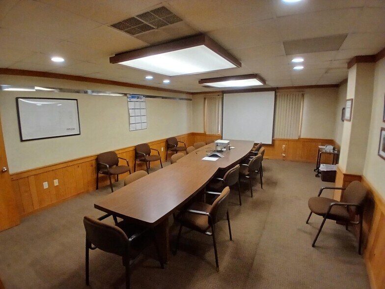 More Photos Of 517 Alpine Rd, Gaylord Manufacturing For Sale