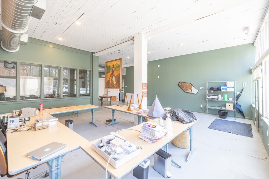 More Photos Of 220 Whitaker St, Savannah Storefront For Sale