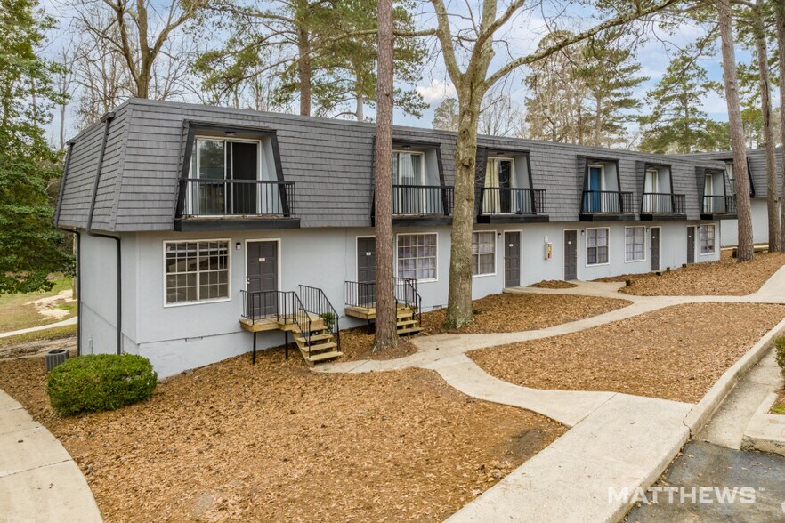 Primary Photo Of 4690 Log Cabin Dr, Macon-Bibb Apartments For Sale