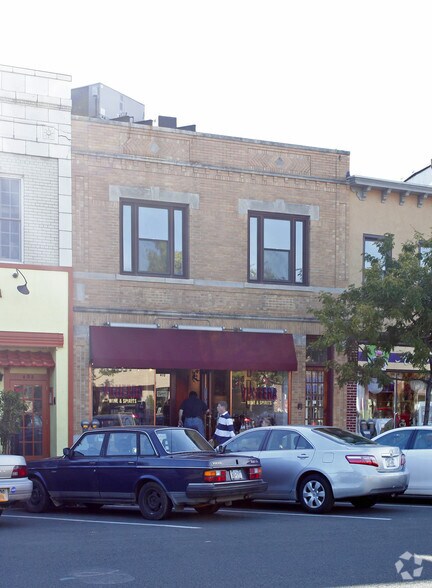 More Photos Of 410-412 Mamaroneck Ave, Mamaroneck Storefront Retail Office For Lease