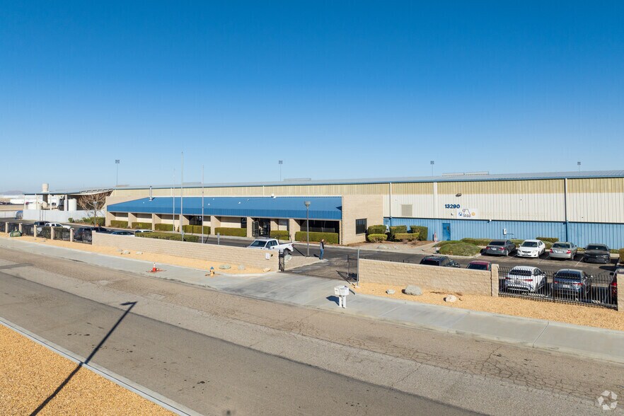 More Photos Of 13290 Sabre Blvd, Victorville Manufacturing For Sale