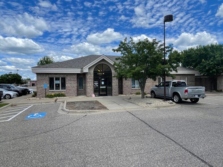 Primary Photo Of 1881 NW Station Parkway, Andover Office Residential For Lease