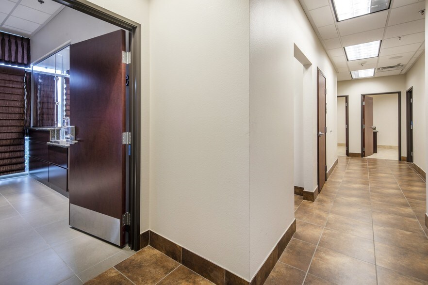 More Photos Of 1900 N Nellis Blvd, Las Vegas Medical For Lease