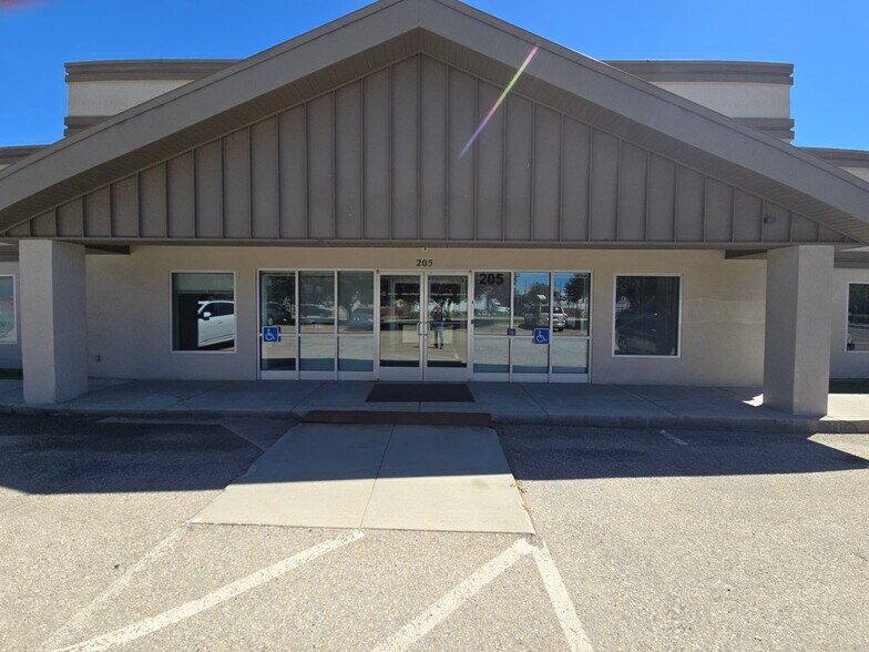 More Photos Of 205 E Watertower Ln, Meridian Office For Lease