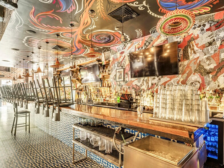 More Photos Of 114 S Olive Ave, West Palm Beach Restaurant For Sale