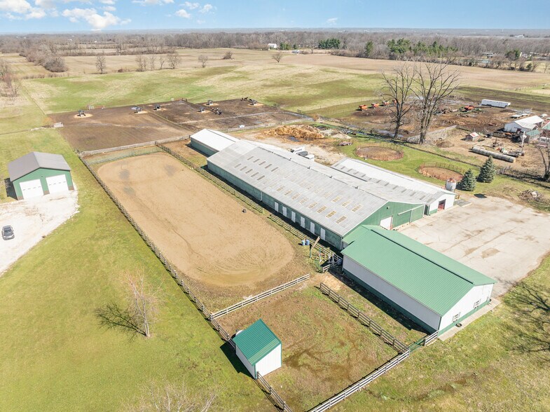More Photos Of 7195 Singer Rd, Dayton Horse Stables For Sale