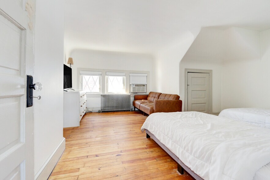 More Photos Of 5003 Ventnor Ave, Ventnor City Hospitality For Sale