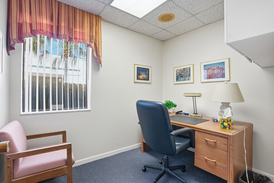 More Photos Of 908 S Fort Harrison Ave, Clearwater Office For Sale