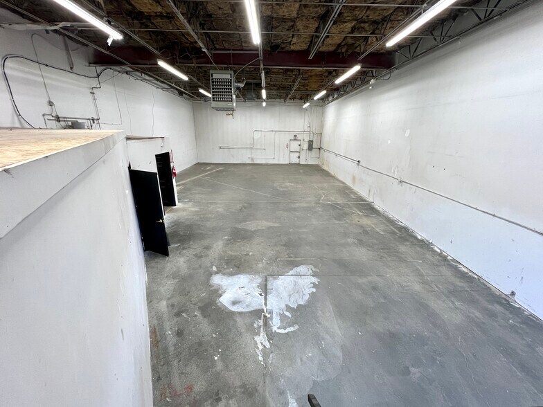 More Photos Of 6340 W 56th Ave, Arvada Warehouse For Lease