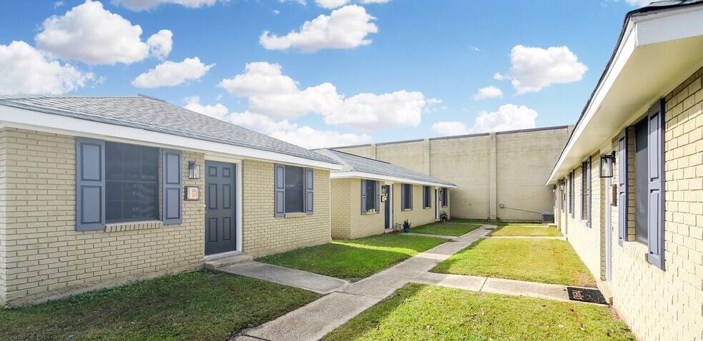 More Photos Of 119 N 35th Ave, Hattiesburg Apartments For Sale