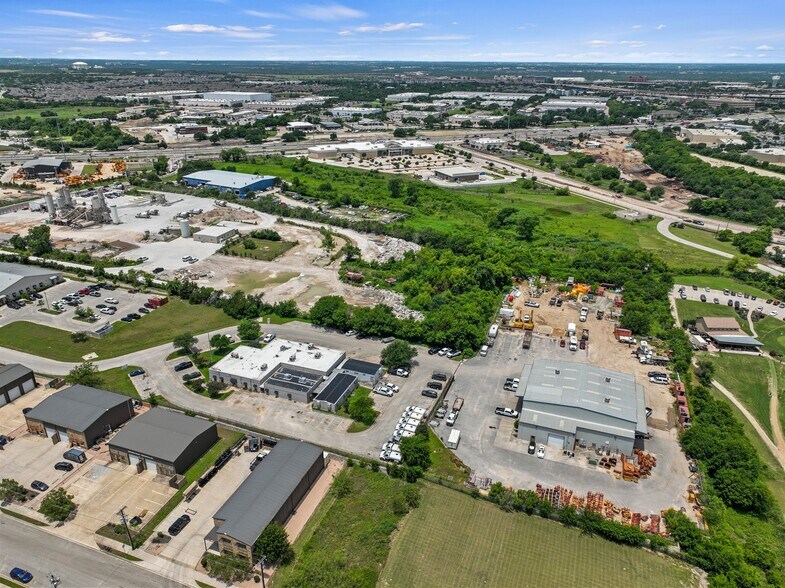More Photos Of 2336 Picadilly Dr, Round Rock Warehouse For Sale