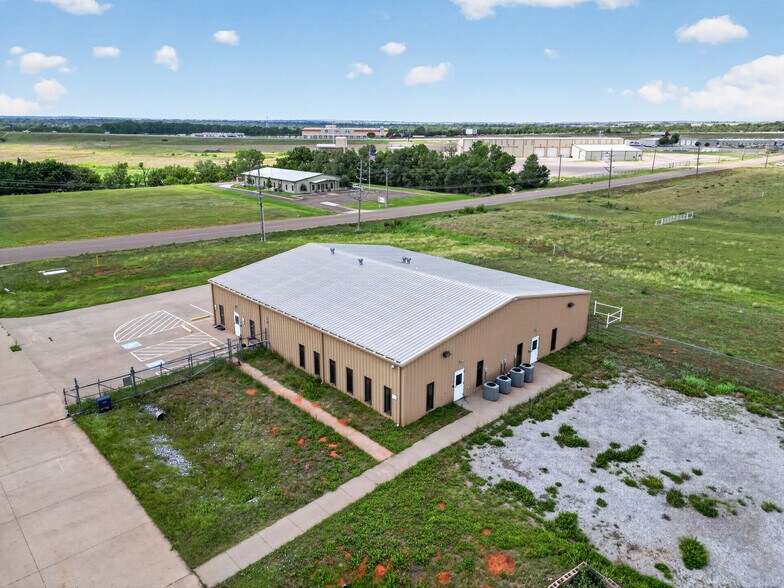 More Photos Of 906 S Eastern Ave, Elk City Warehouse For Sale
