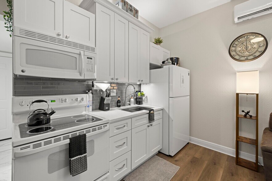 More Photos Of 2526 W Union St, Tampa Multifamily For Sale