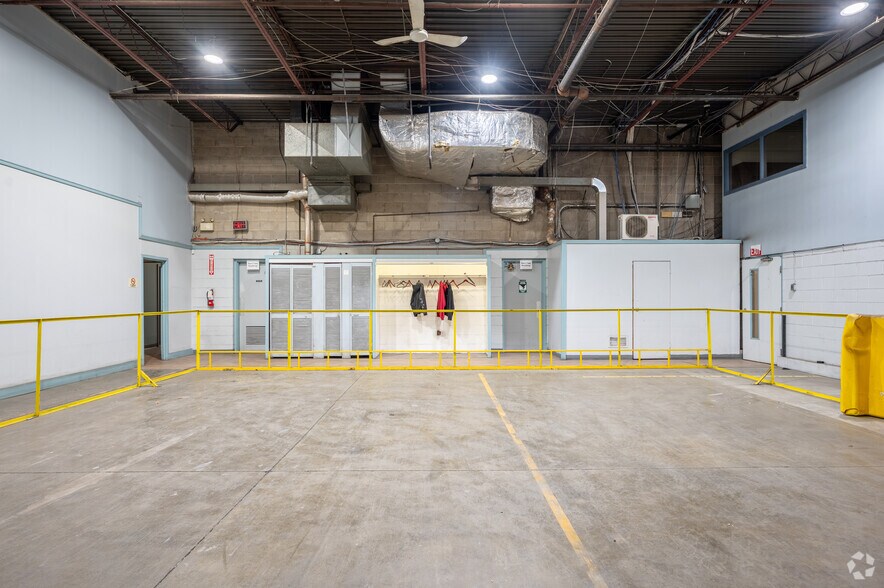 More Photos Of 25 Tangiers Rd, Toronto Service For Lease