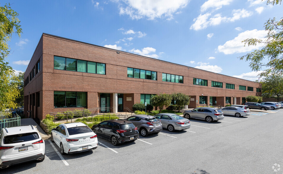 Primary Photo Of 10 Crossroads Dr, Owings Mills Medical For Lease