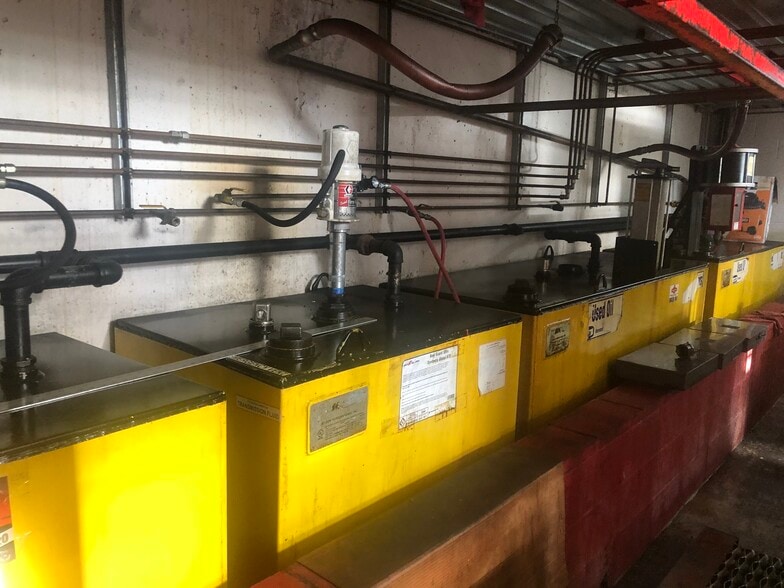 More Photos Of 12250 S Gessner Dr, Houston Auto Repair For Sale