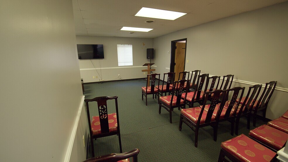 More Photos Of 3299 Northcrest Rd, Atlanta Office For Lease